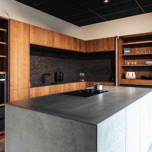 Bossa Walnut Wood Veneer Kitchen Cabinetry