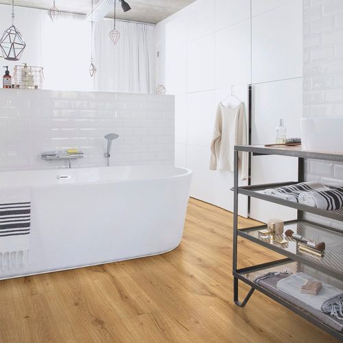 Quick-Step Majestic Desert Oak Warm Natural Laminate Flooring