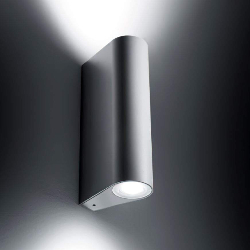 Smooth Wall Effect and Pole Mounted Light