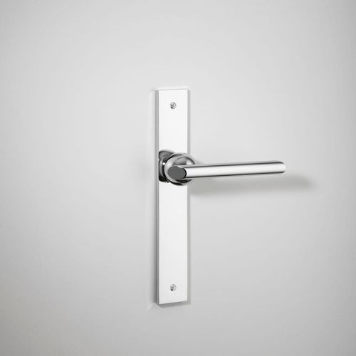 Futurismo Lever - Rectangular Backplate
