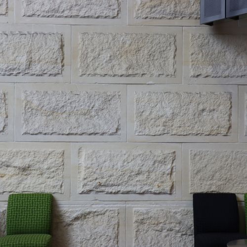 Split and Bolstered Veneer / Cladding