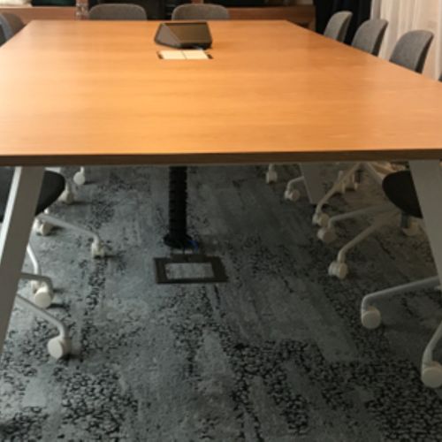 Leila Meeting Table