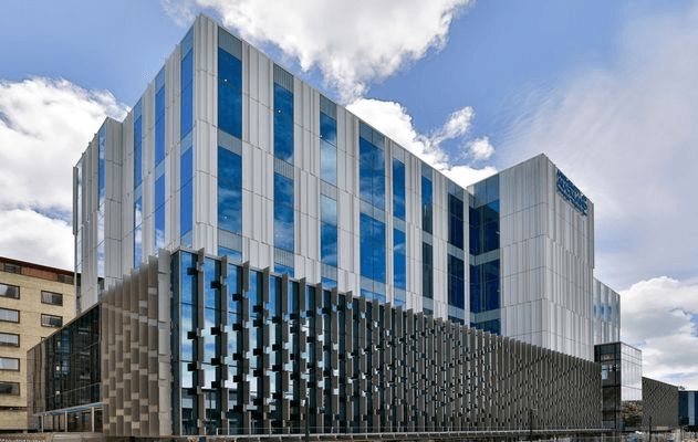 Thermoplank Unitised Rainscreen