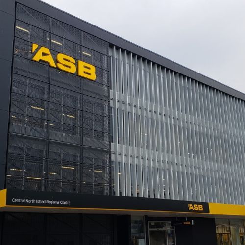 Systea Systems | Exterior Holding Tracks
