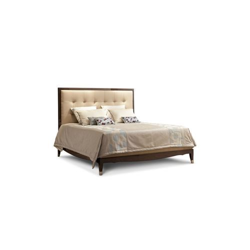 Grand Hotel Bed