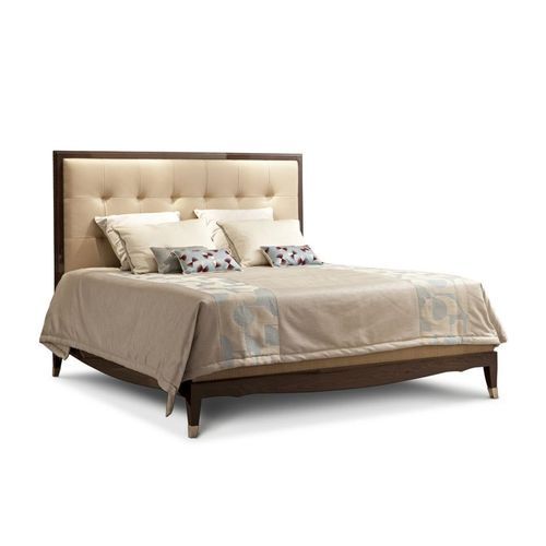 Grand Hotel Bed