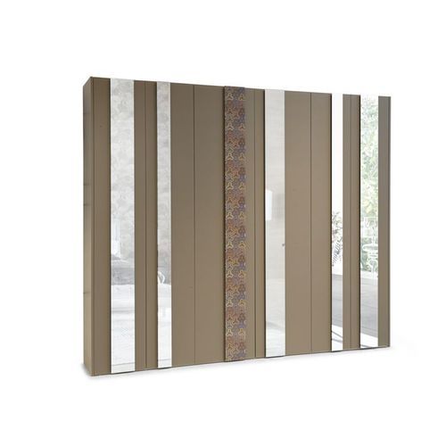 Tiramolla Wardrobe