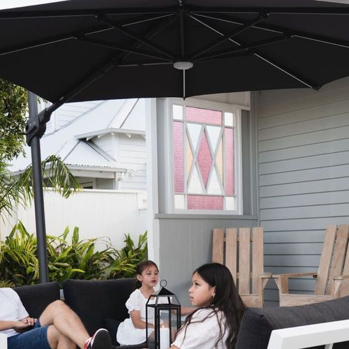 Alabaster 3m Round Cantilever Umbrella