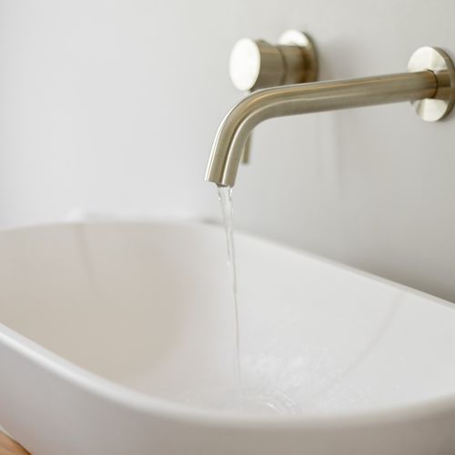 Bath & Basin Spout Spout17 Brushed Nickel