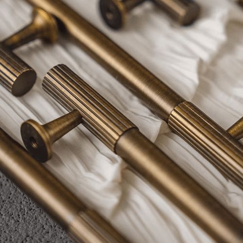 KT&CO Kitchen cabinet handles antique aged brass Rose Bay