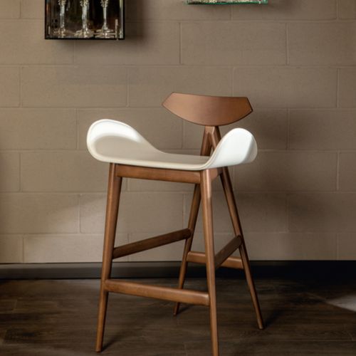Manta Barstool