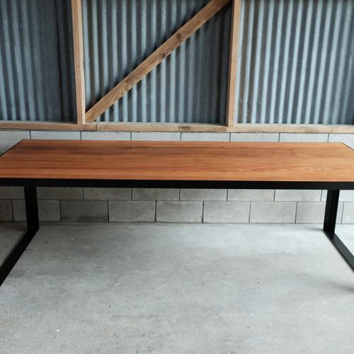 Sicaro Outdoor Bench