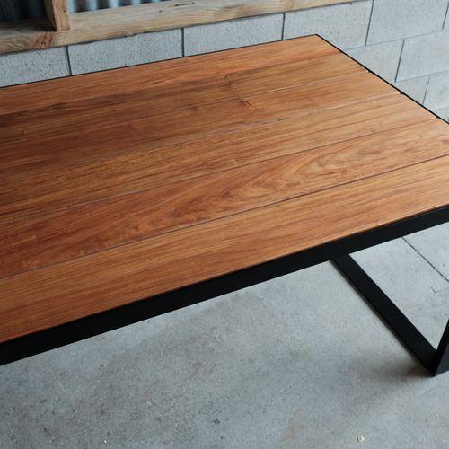 Sicaro Outdoor Bench