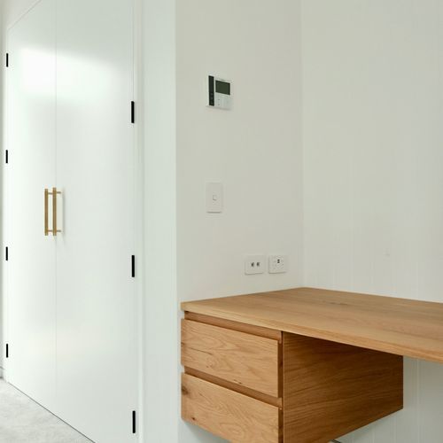 Desk Options 02