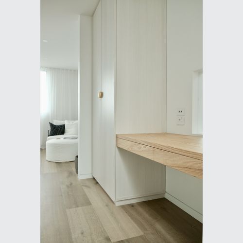 Desk Options 01