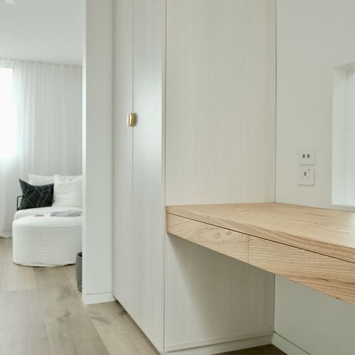 Desk Options 01