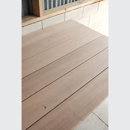 QT Outdoor Bench