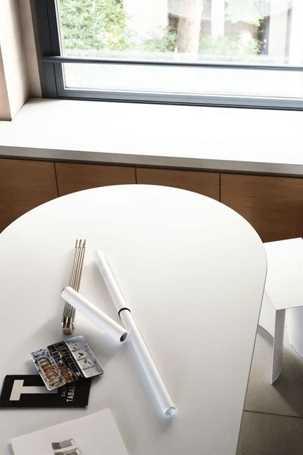 MM8 Dining Table