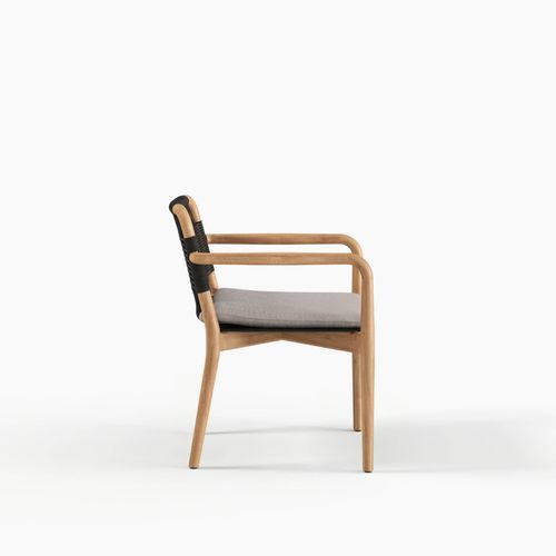 Rere Carver Chair | Outdoor Furniture