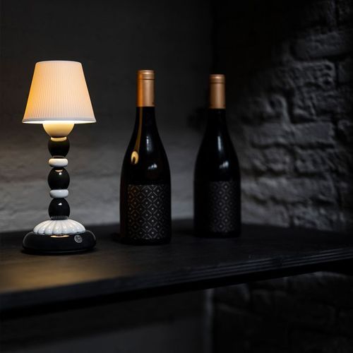 Firefly Palm Portable Lamp