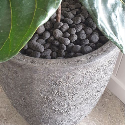 Stoneyard Charcoal Lavastone Pebbles