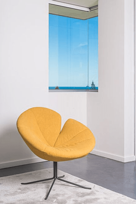 One Flo Lounge Chair