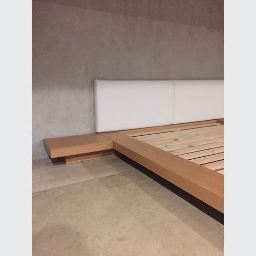 Floating Oak Bed