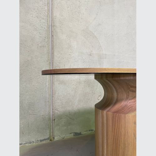 Indi Hall Table - Table by Apartmento