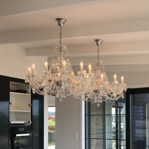 Isabelle 10 Light Chandelier
