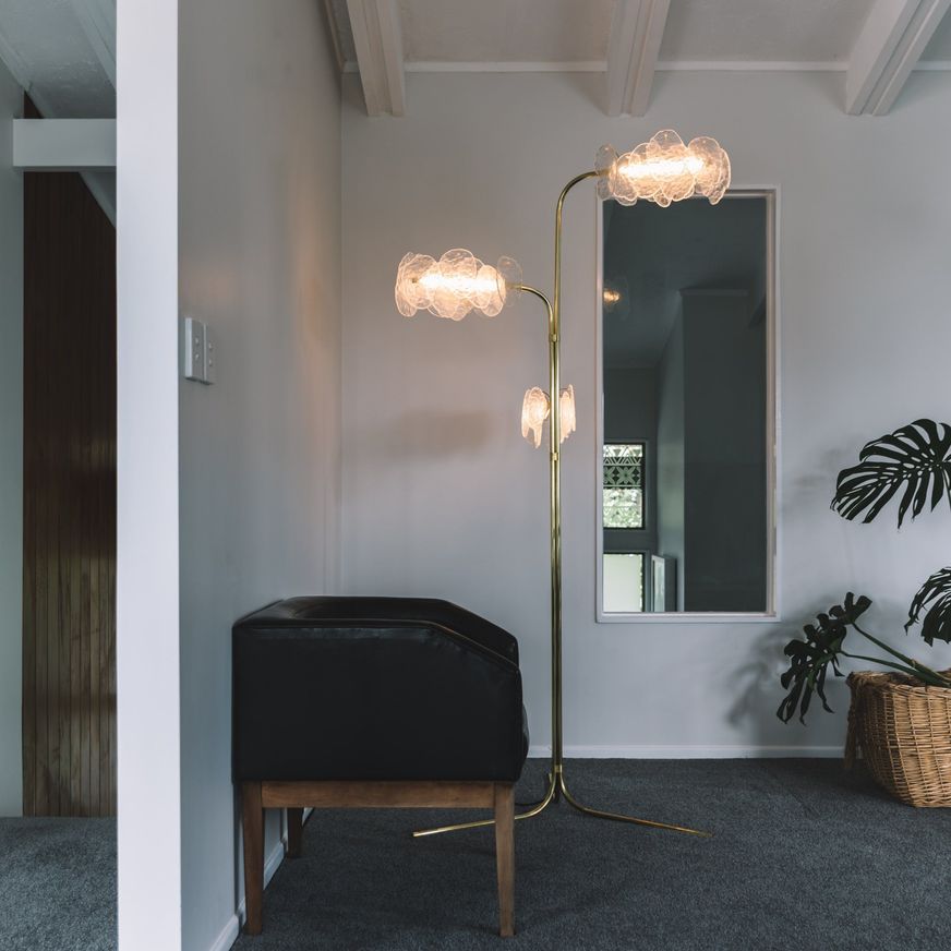Magnolia Lamp