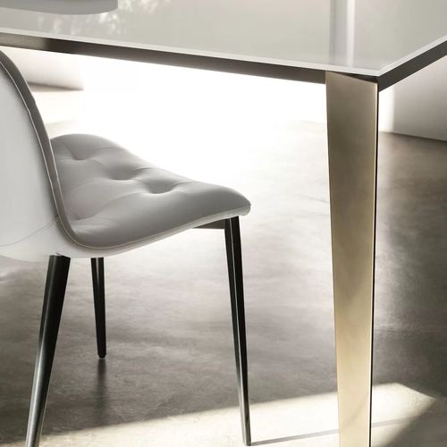 Kuga Chair