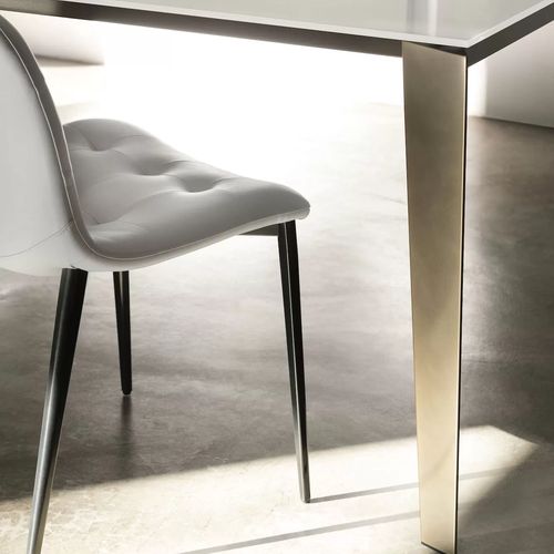 Kuga Chair