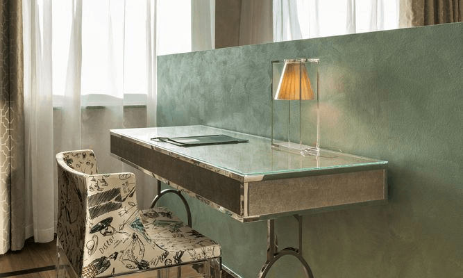 Light-Air Table Lamp