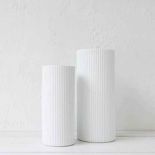 Cylindrical Lines Lamp / Matt White / Medium