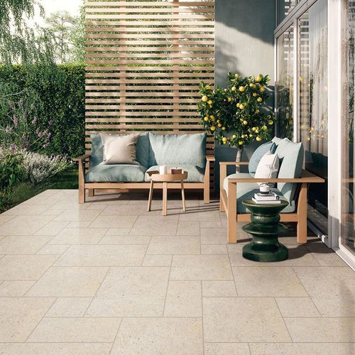 Gecko | Aggregate White Tiles