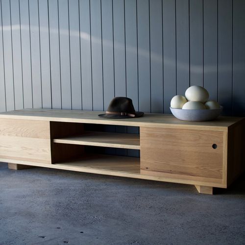 Butler Entertainment Unit