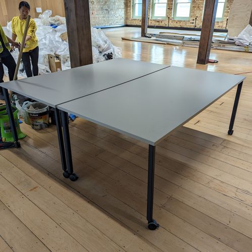 OE1 Mobile Table
