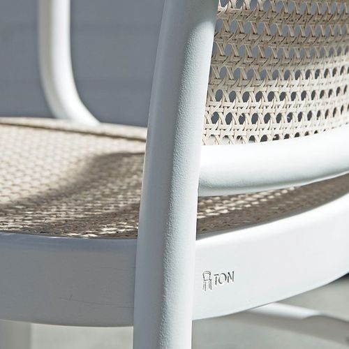 811 Hoffmann Armchair - White - by TON