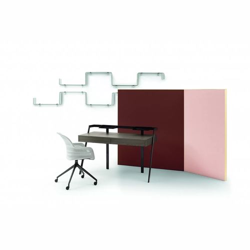 Zac Desk