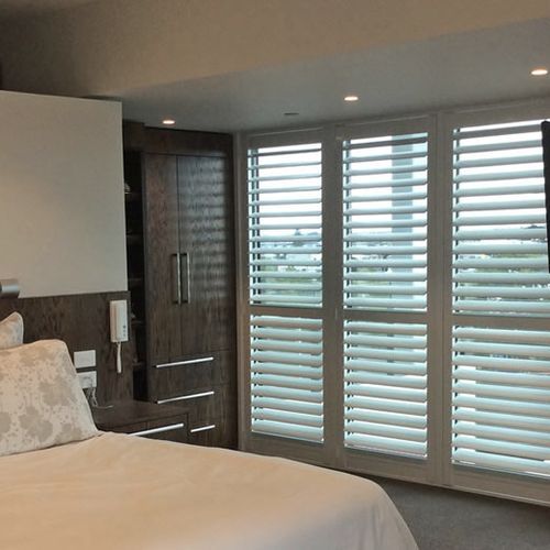 Shutters – Cedar 68/90mm Louvre