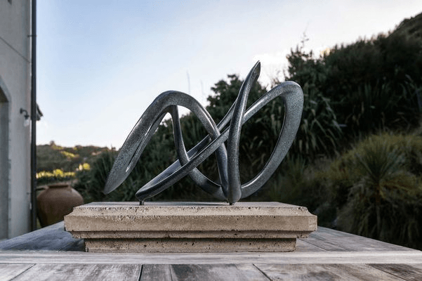 The Knot by Bespoke Sculpture