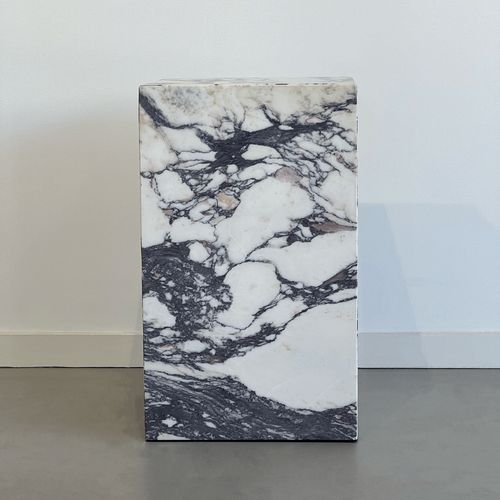 Viola Calacatta Marble Plinth | Small