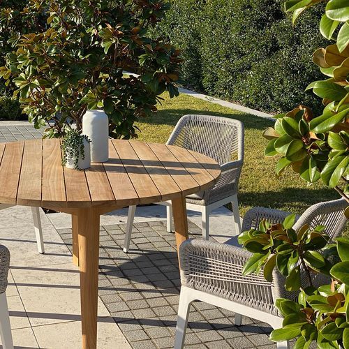 Atoll 140 Round Table with Serang Chairs -5pc Outdoor Dining Setting