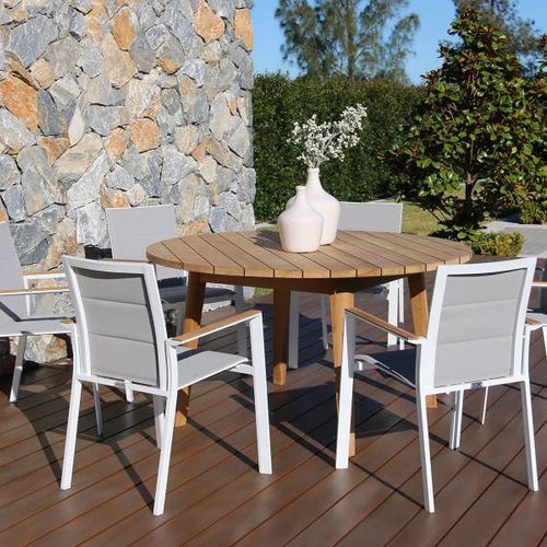 Atoll 140 Round Table with Triana Chairs 7pc