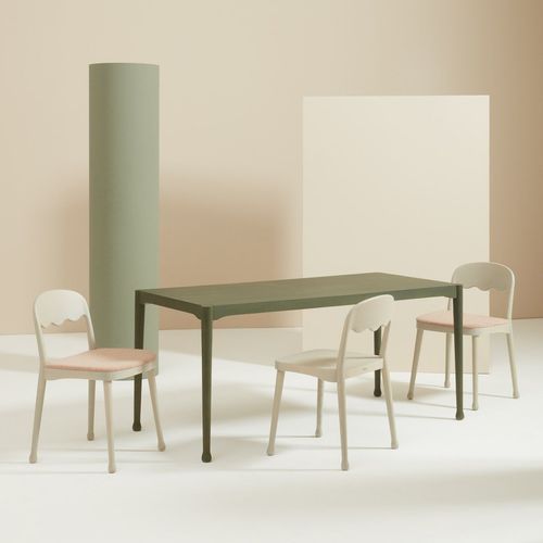 Frisee Table