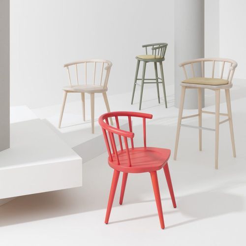 W. Lounge Chair