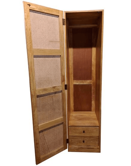 Lucas Cabinet