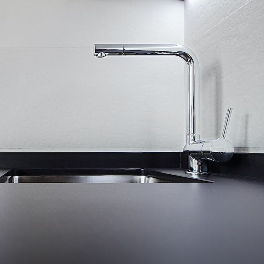 Dekton, Domoos