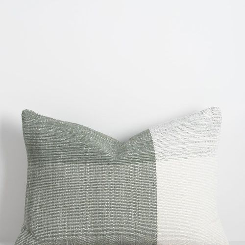 Baya Finn In & Outdoor Cushion - Eucalyptus | Lumbar