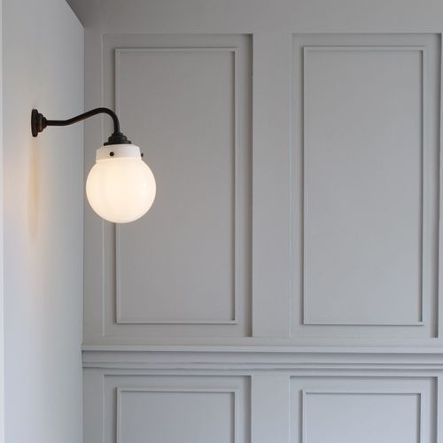 Hampton Wall Light